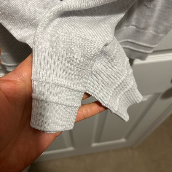 Athleta Evergreen Hoodie Neutral White Grey Sweater Pullover Sz XS - Picture 12 of 13